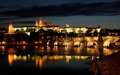 Wollen Sie die Ferien im Goldenen Prag erleben und englisch anfangen zu sprechen?